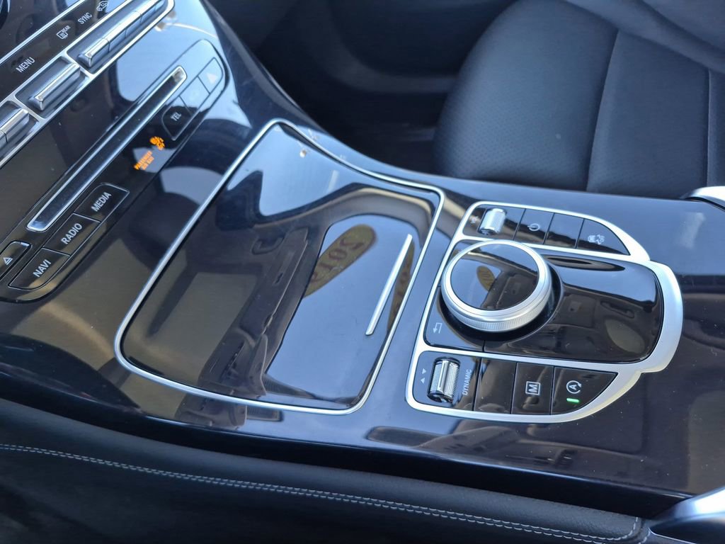 Used 2019 Mercedes-Benz GLC 300 4MATIC image 24