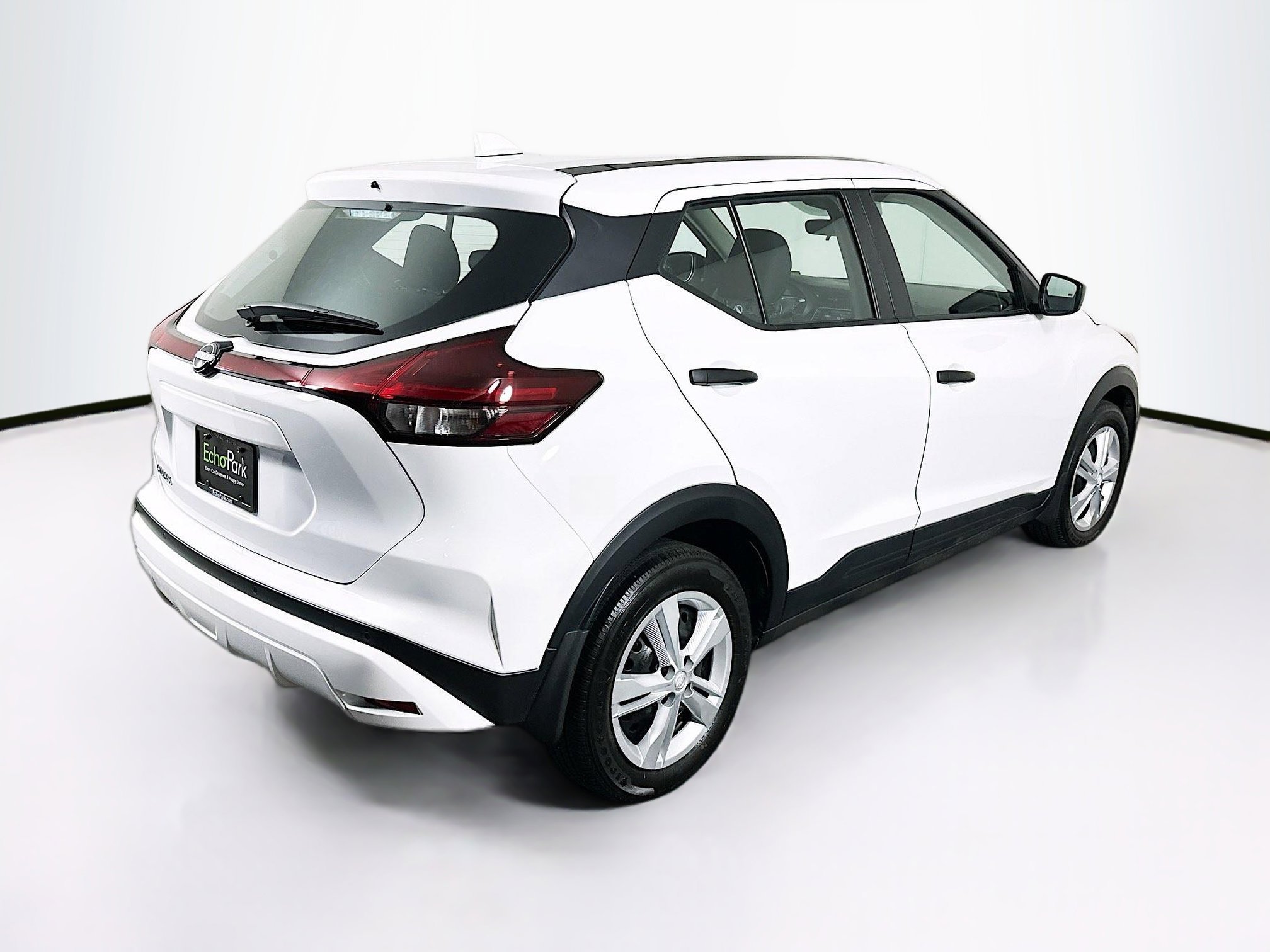 Used 2024 Nissan Kicks S image 9