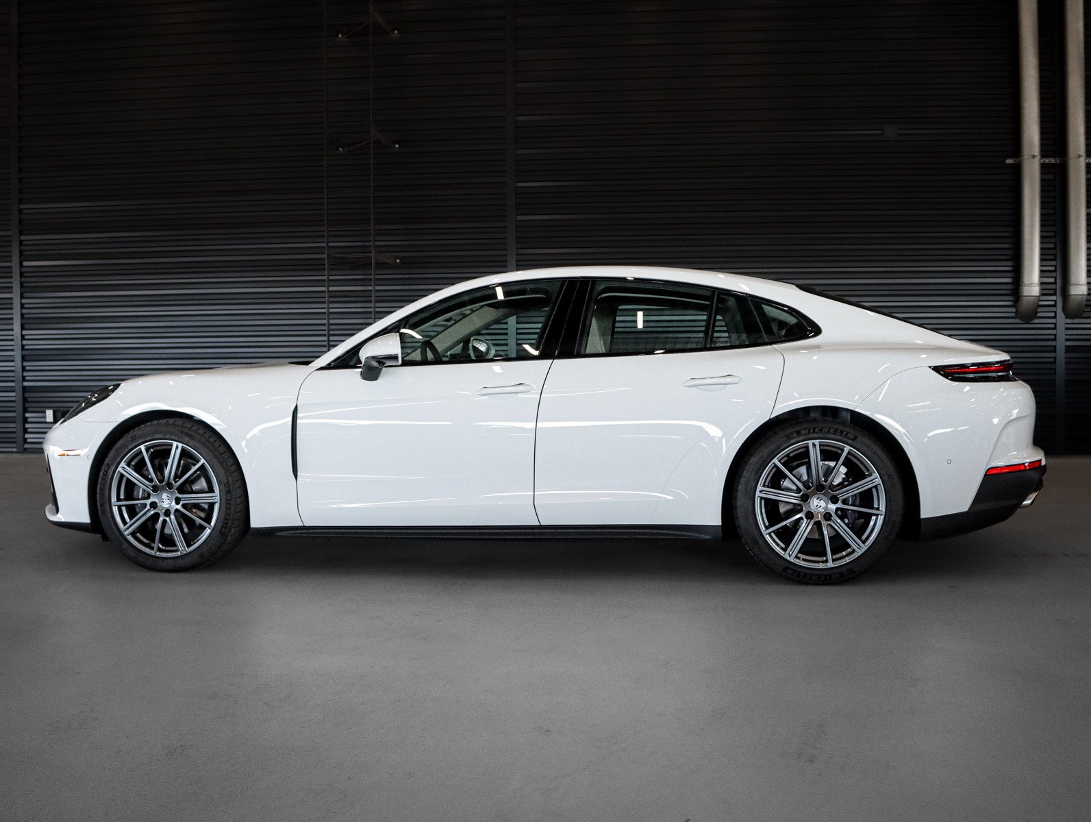 Certified 2026 Porsche Panamera RWD image 2