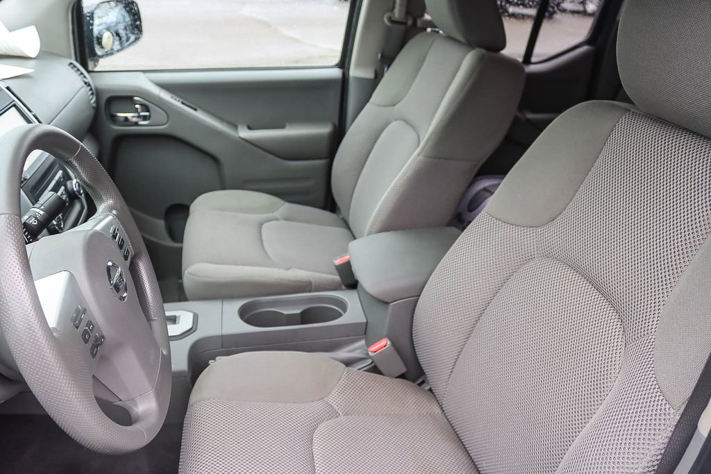 Used 2021 Nissan Frontier SV image 38