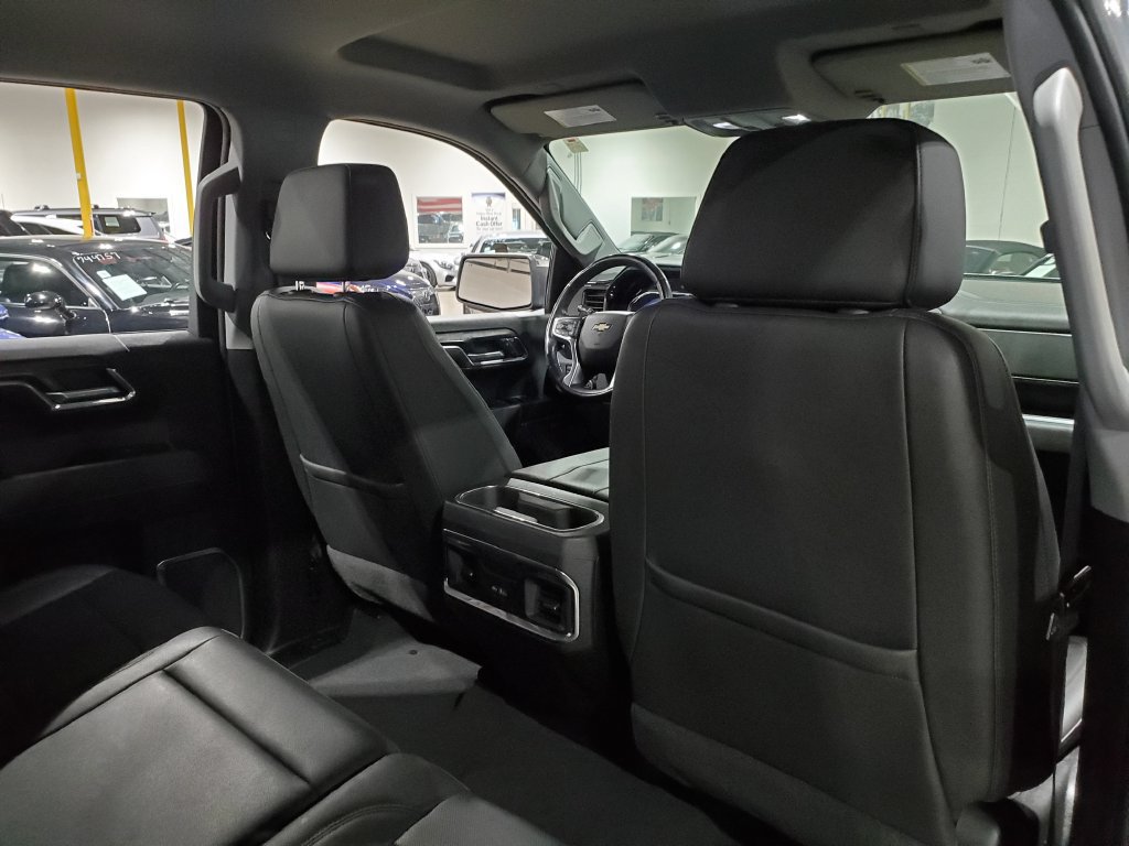 Used 2023 Chevrolet Silverado 1500 LTZ AWD/4WD image 19