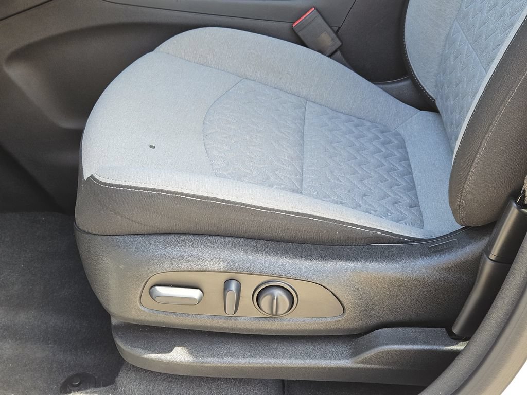 Used 2023 Chevrolet Equinox LS w/ LS Convenience Package FWD image 23
