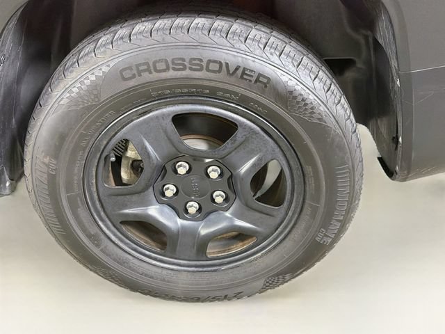 Used 2020 Jeep Renegade Sport FWD image 30