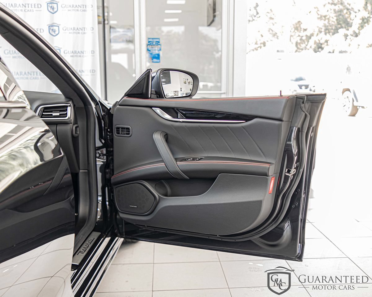 Used 2024 Maserati Ghibli Modena Q4 AWD/4WD image 43