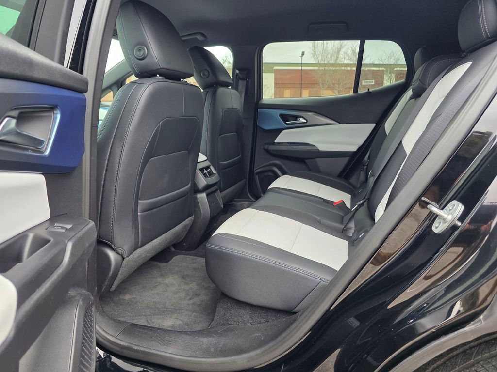 Used 2025 Chevrolet Equinox EV LT image 28