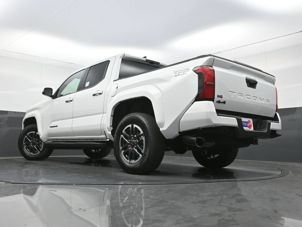 Used 2025 Toyota Tacoma TRD Sport AWD/4WD image 28