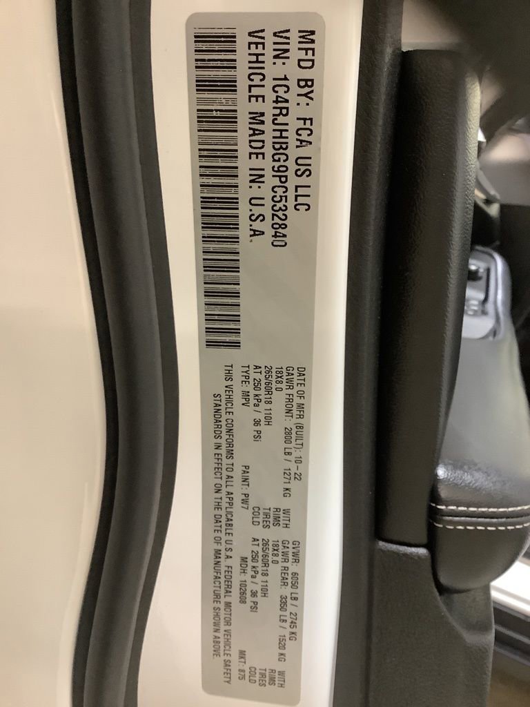 Certified 2023 Jeep Grand Cherokee Limited image 42