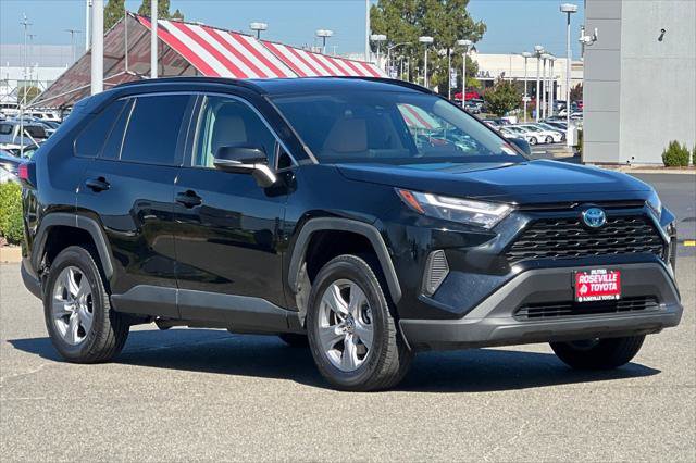 Certified 2023 Toyota RAV4 LE AWD/4WD image 5