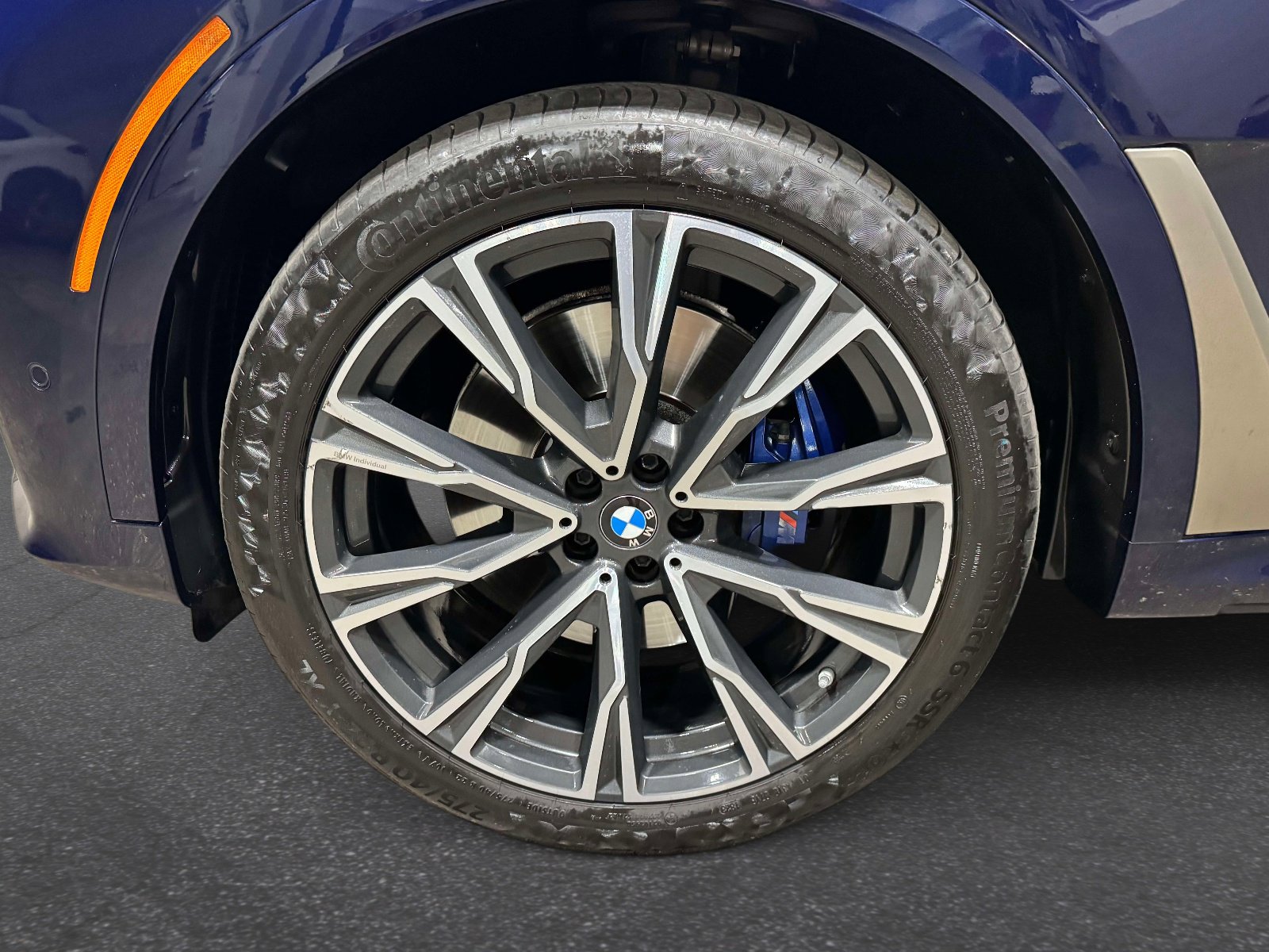 Used 2020 BMW X7 M50i image 10