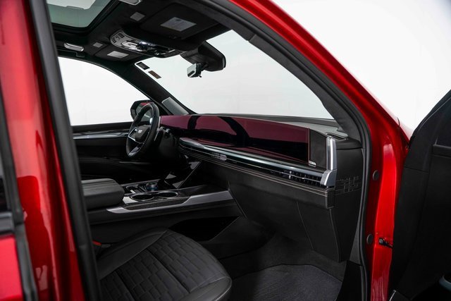 Used 2025 Cadillac Escalade V image 28