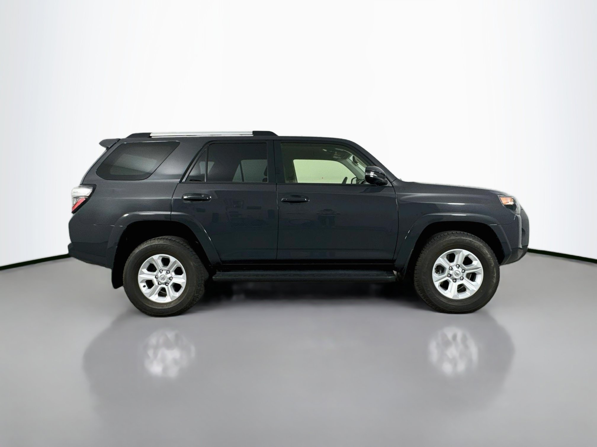 Certified 2024 Toyota 4Runner SR5 Premium AWD/4WD image 8