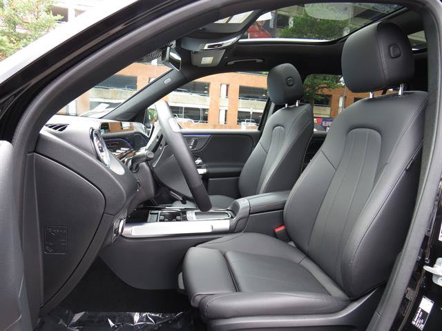 Used 2026 Mercedes-Benz GLB 250 4MATIC image 17