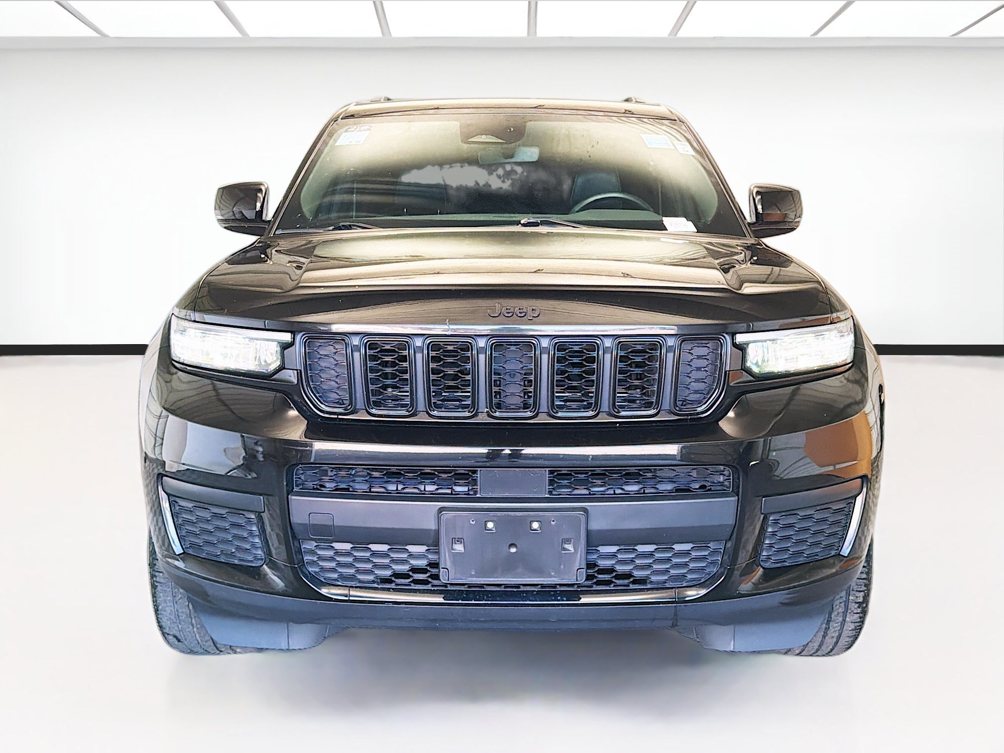Used 2022 Jeep Grand Cherokee L Laredo AWD/4WD image 2