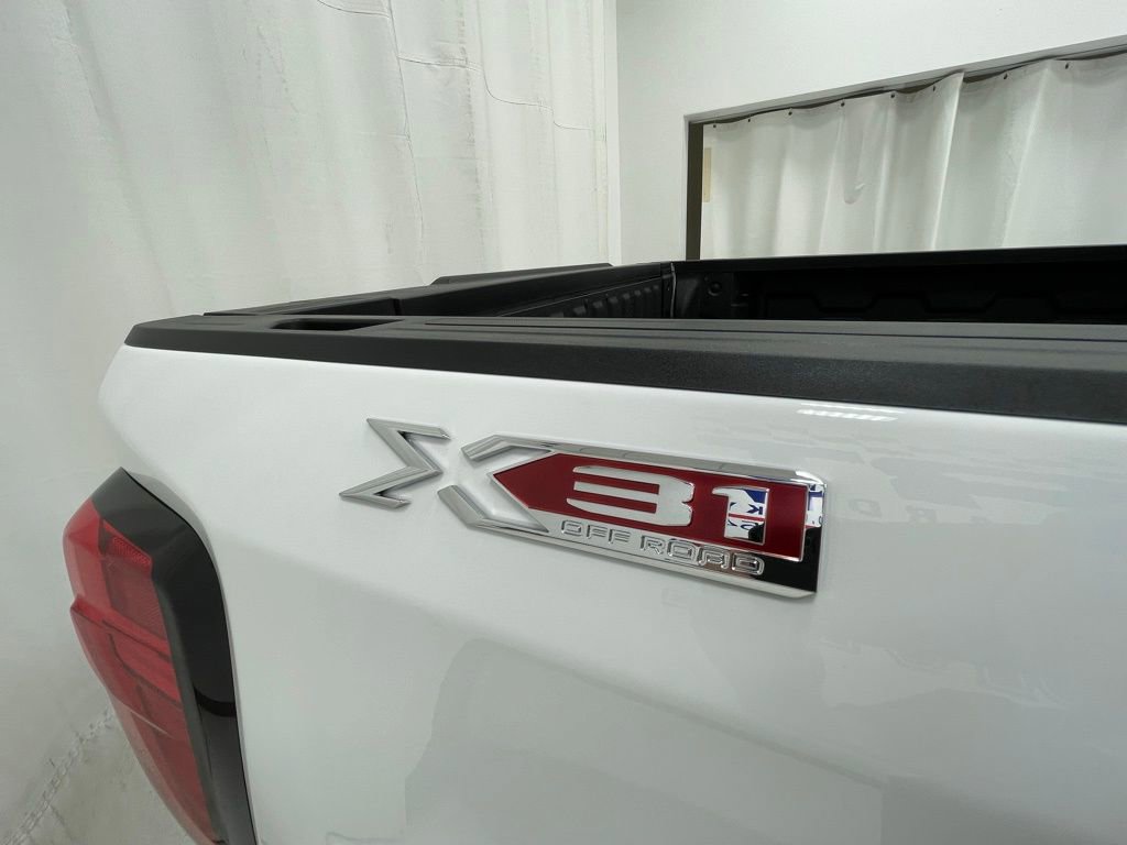 New 2026 GMC Sierra 1500 SLT w/ SLT Premium Package AWD/4WD image 6