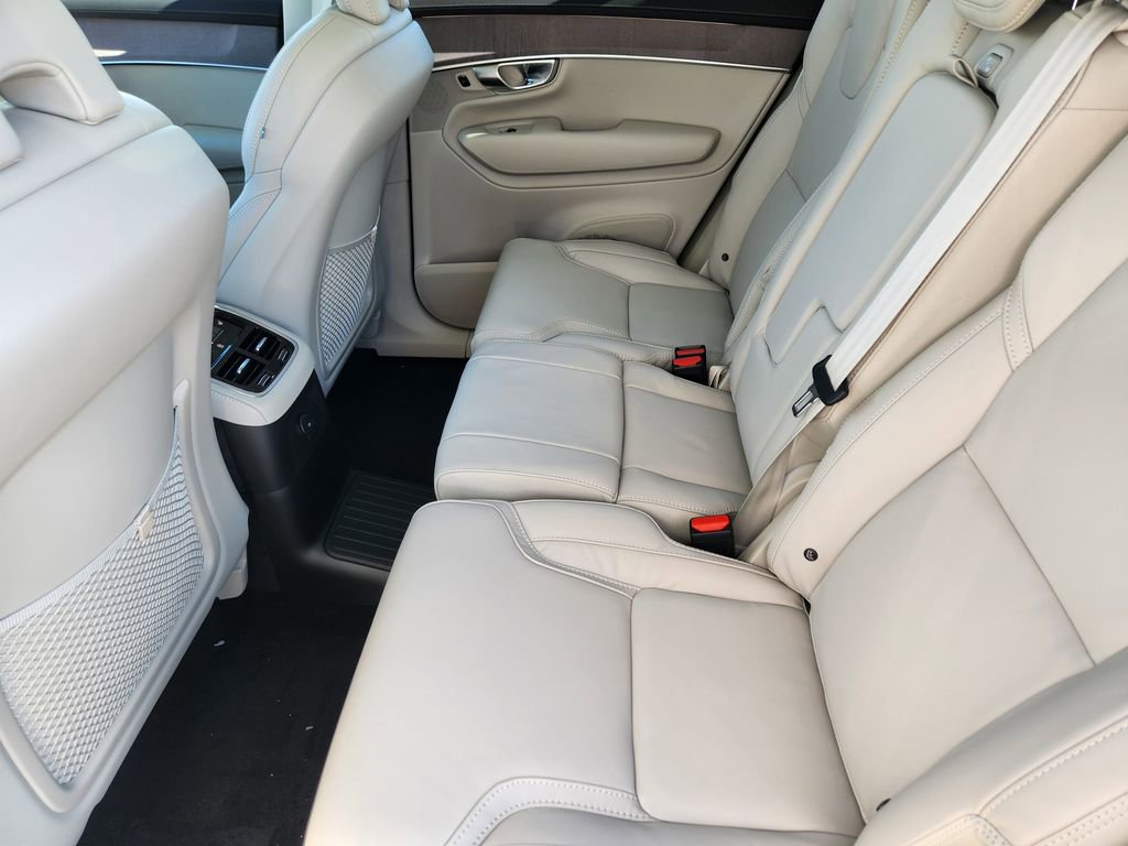 New 2026 Volvo XC90 T8 Ultra w/ Protection Package Premier image 18