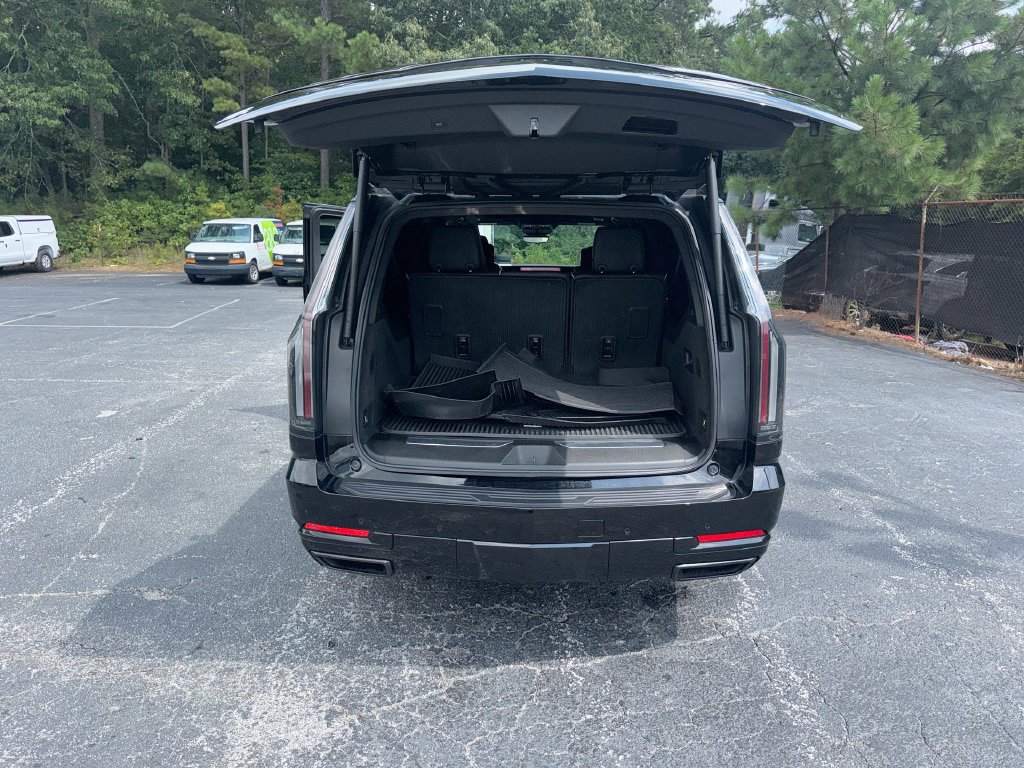 Used 2025 Cadillac Escalade ESV Sport Platinum w/ LPO, Floor Liner Package AWD/4WD image 35