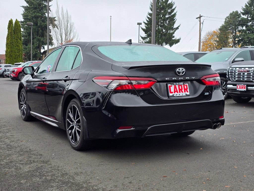 Used 2024 Toyota Camry SE image 5