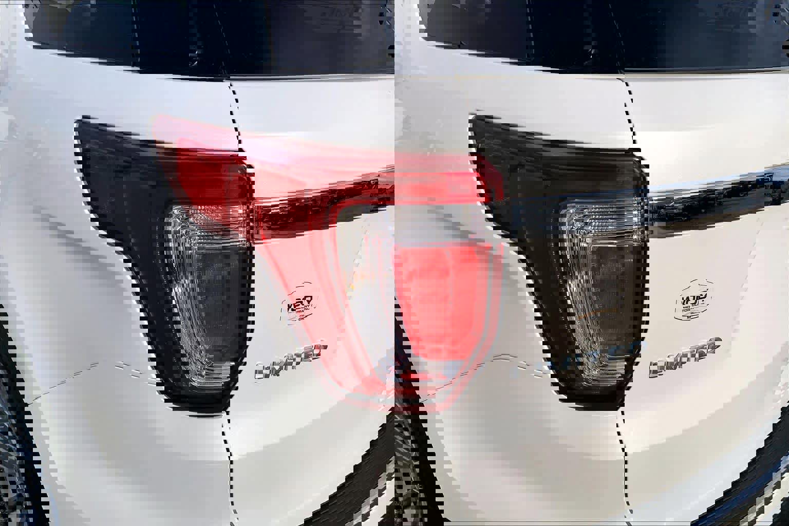 Used 2018 Ford Explorer Limited w/ Equipment Group 301A image 26