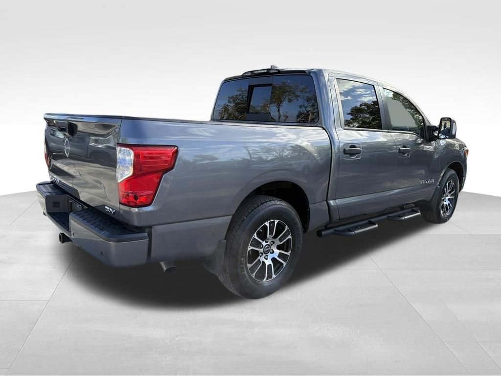 Used 2024 Nissan Titan SV w/ SV Convenience Package image 8