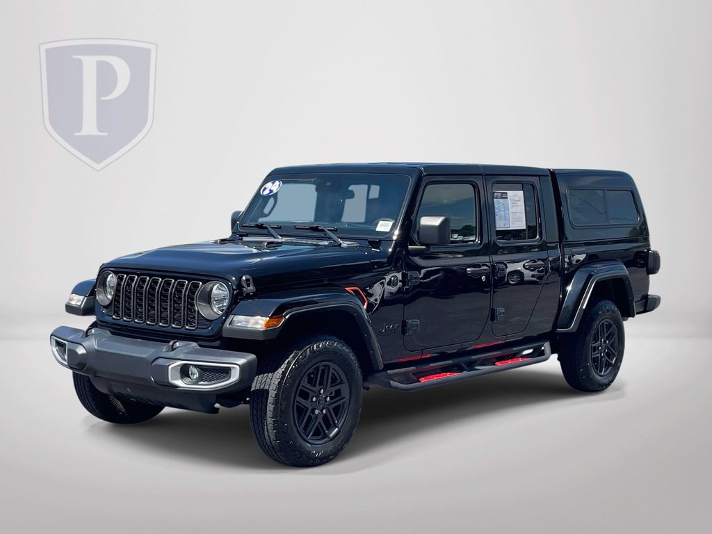 Used 2024 Jeep Gladiator Sport AWD/4WD image 4