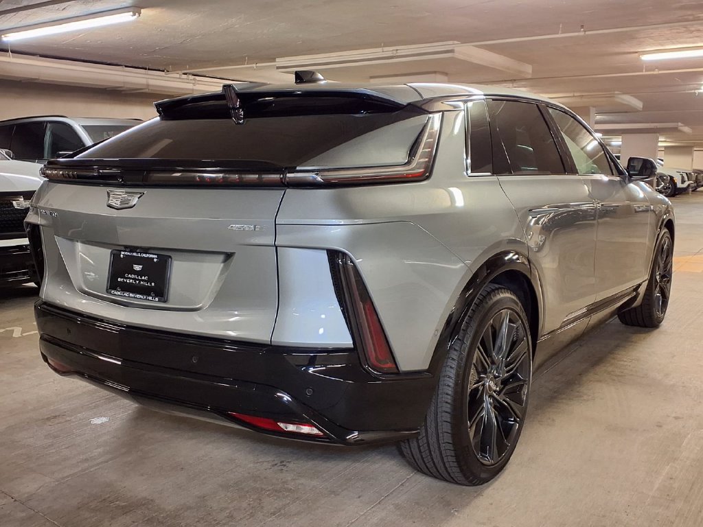 New 2026 Cadillac Lyriq Signature Sport w/ Nappa Leather Package RWD image 8