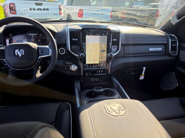 New 2027 RAM 1500 Laramie w/ Laramie Preferred Package AWD/4WD image 11