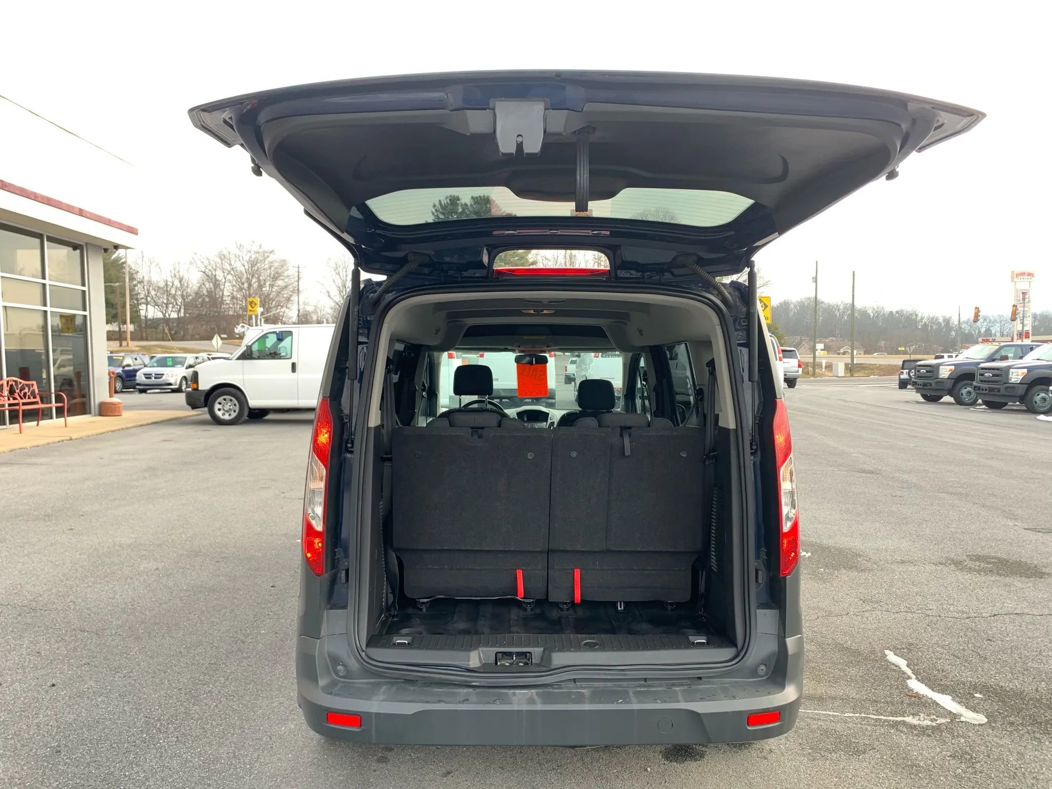 Used 2016 Ford Transit Connect XL image 27