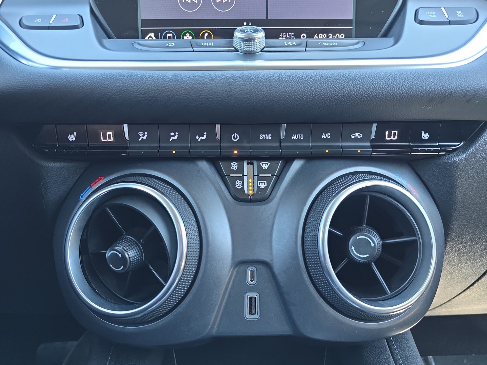 Used 2020 Chevrolet Blazer LT AWD/4WD image 26