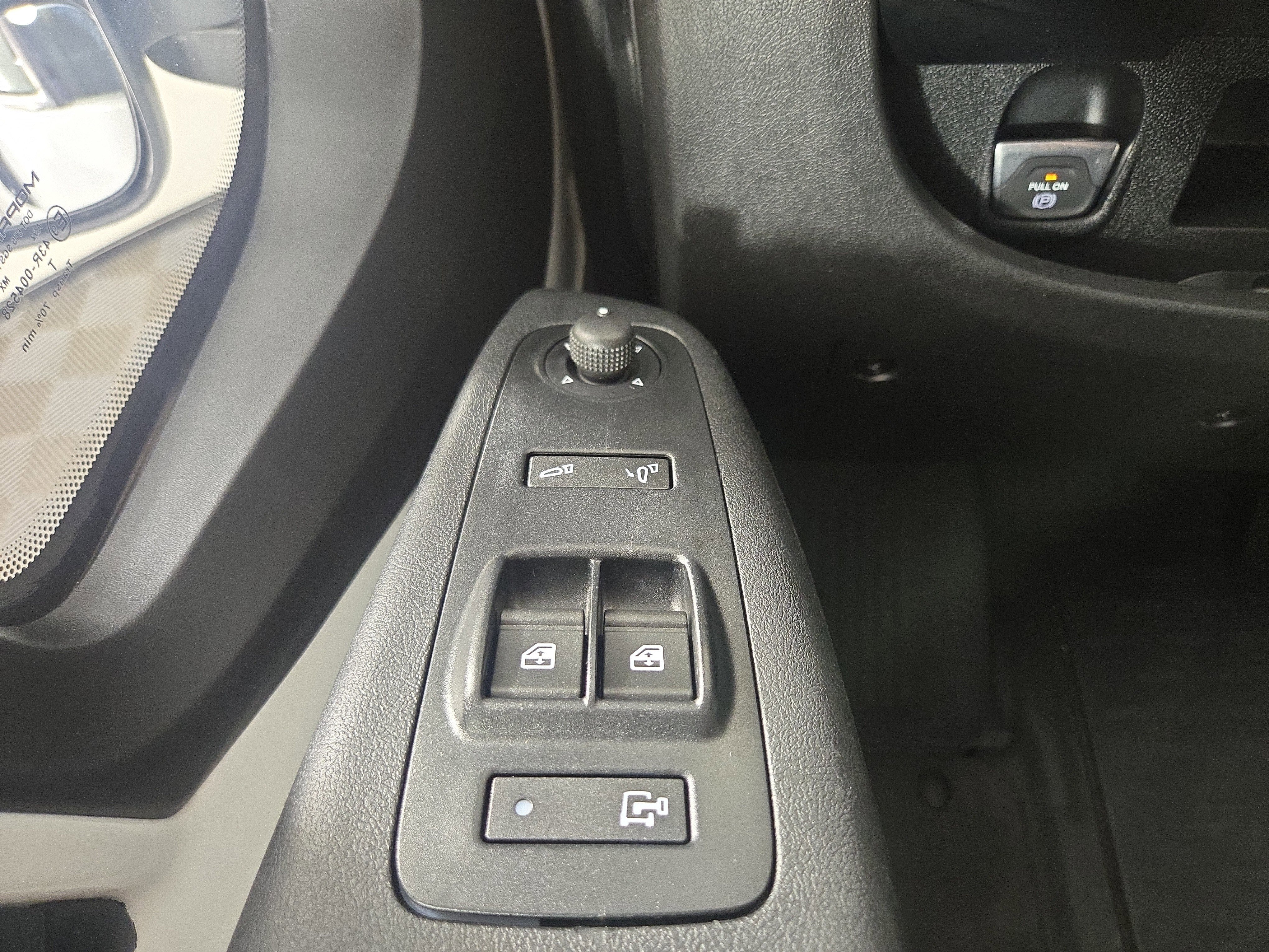 Used 2025 RAM ProMaster 2500 w/ Safety Group FWD image 28