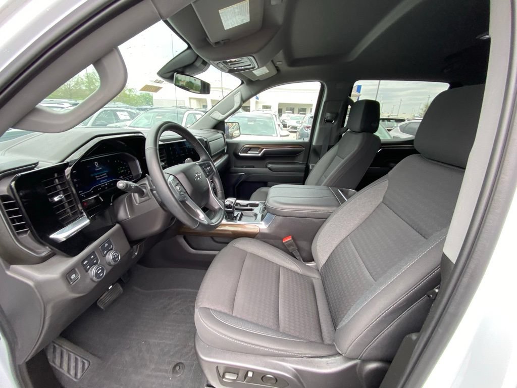 Used 2024 Chevrolet Silverado 1500 LT Trail Boss w/ Protection Package AWD/4WD image 26