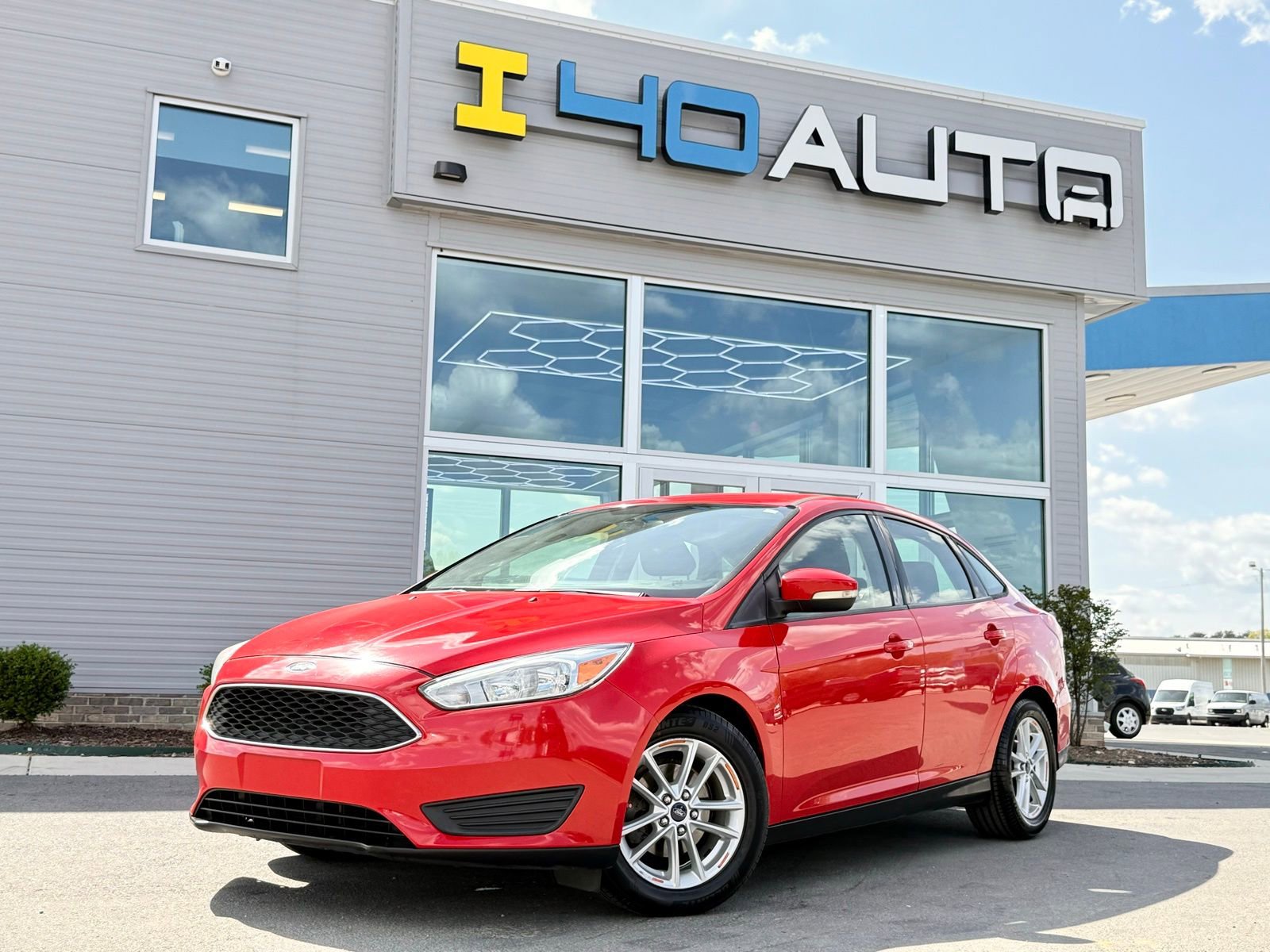 Used 2015 Ford Focus SE image 1