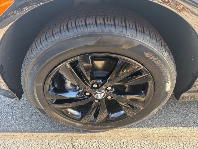 Used 2024 Buick Encore GX Sport Touring image 5