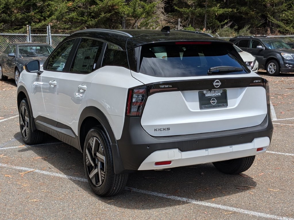 New 2026 Nissan Kicks SV FWD image 7