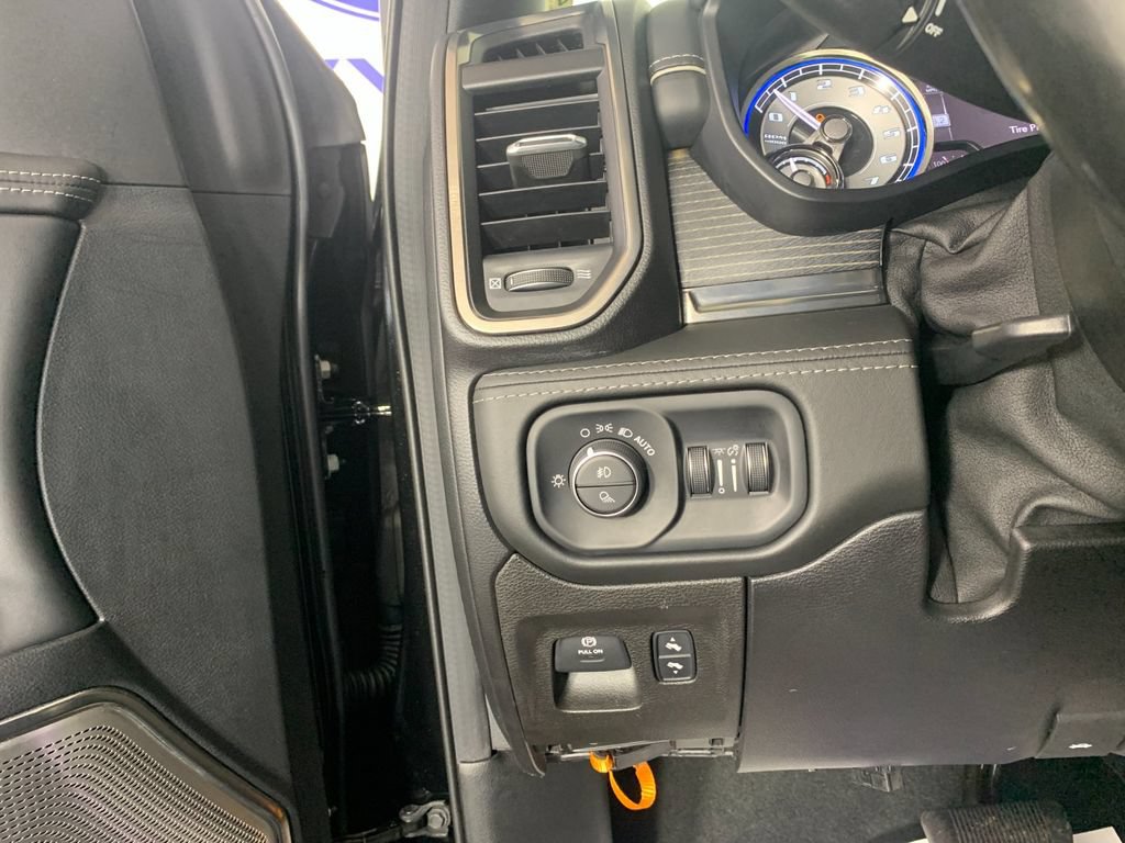 Used 2019 RAM 1500 Limited AWD/4WD image 15