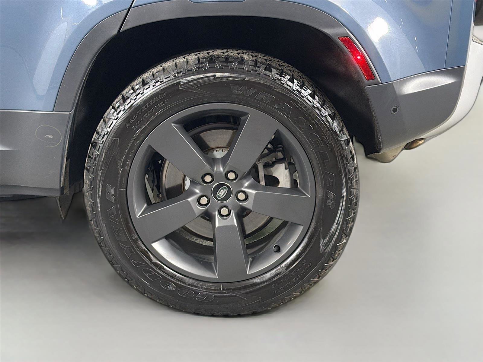 Certified 2021 Land Rover Defender 110 SE AWD/4WD image 30