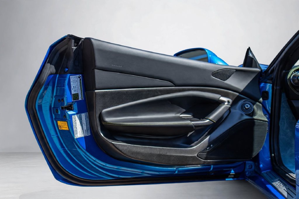 Certified 2022 Ferrari F8 Tributo RWD image 34