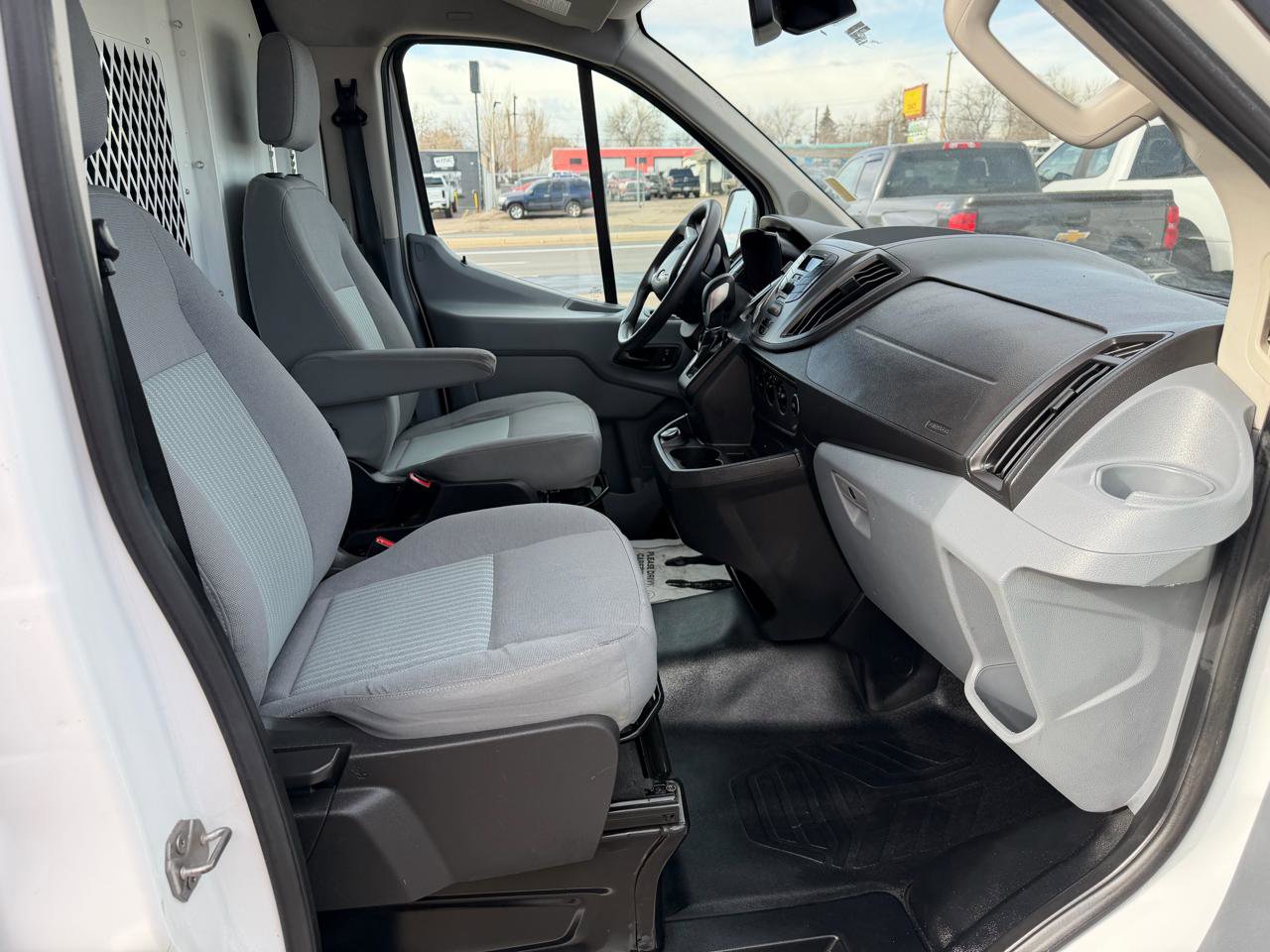 Used 2019 Ford Transit 250 130 Low Roof image 30