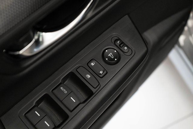 Used 2026 Honda CR-V LX image 12