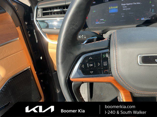 Used 2022 Jeep Grand Cherokee Summit image 20