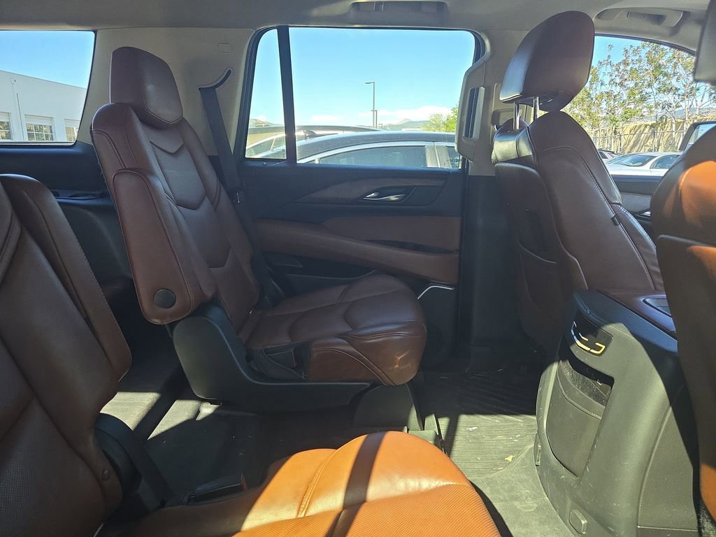 Used 2019 Cadillac Escalade Premium Luxury AWD/4WD image 5