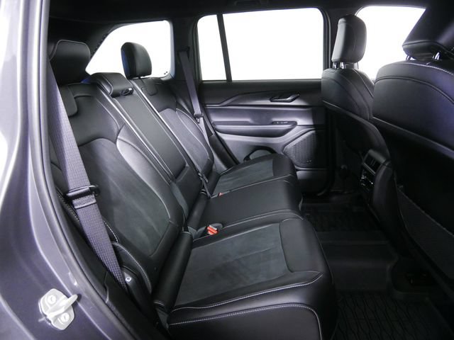 Certified 2024 Jeep Grand Cherokee Altitude AWD/4WD image 15