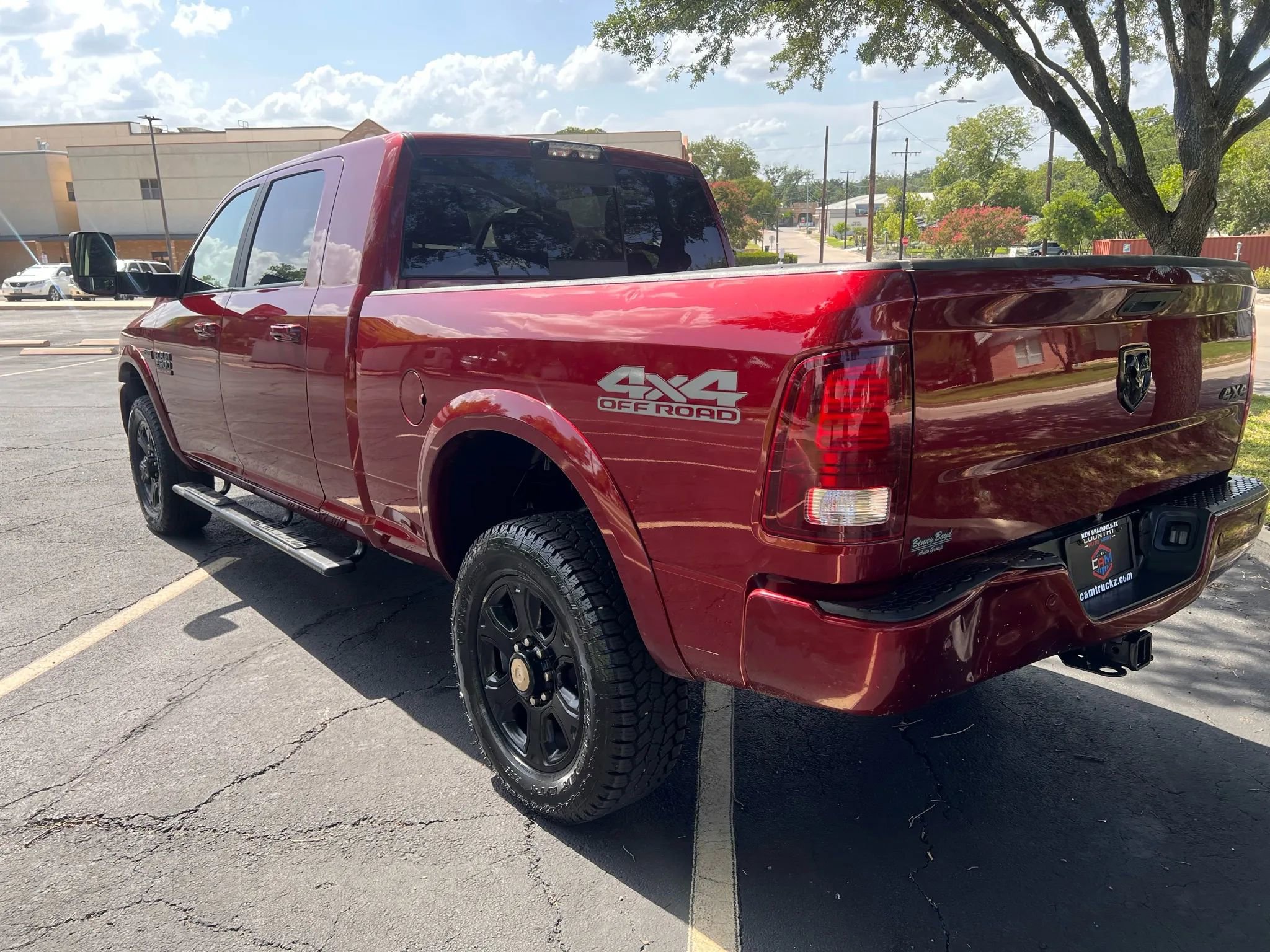 Used 2018 RAM 2500 Laramie w/ Sport Appearance Group image 7