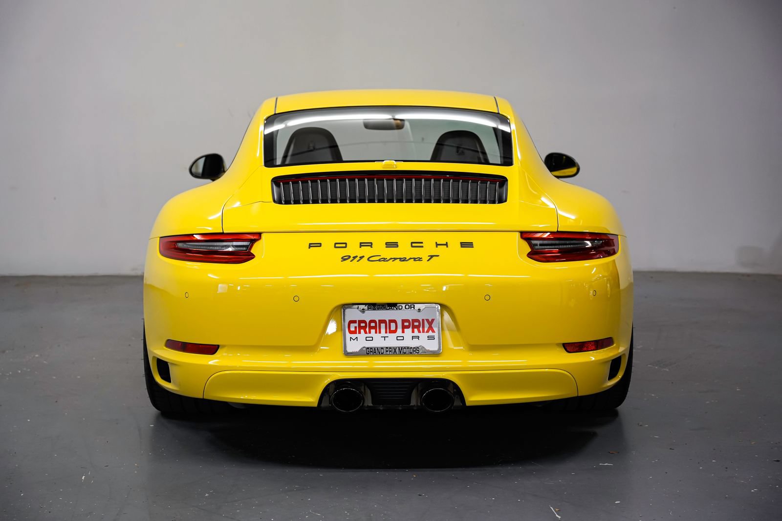 Used 2018 Porsche 911 Carrera T RWD image 5