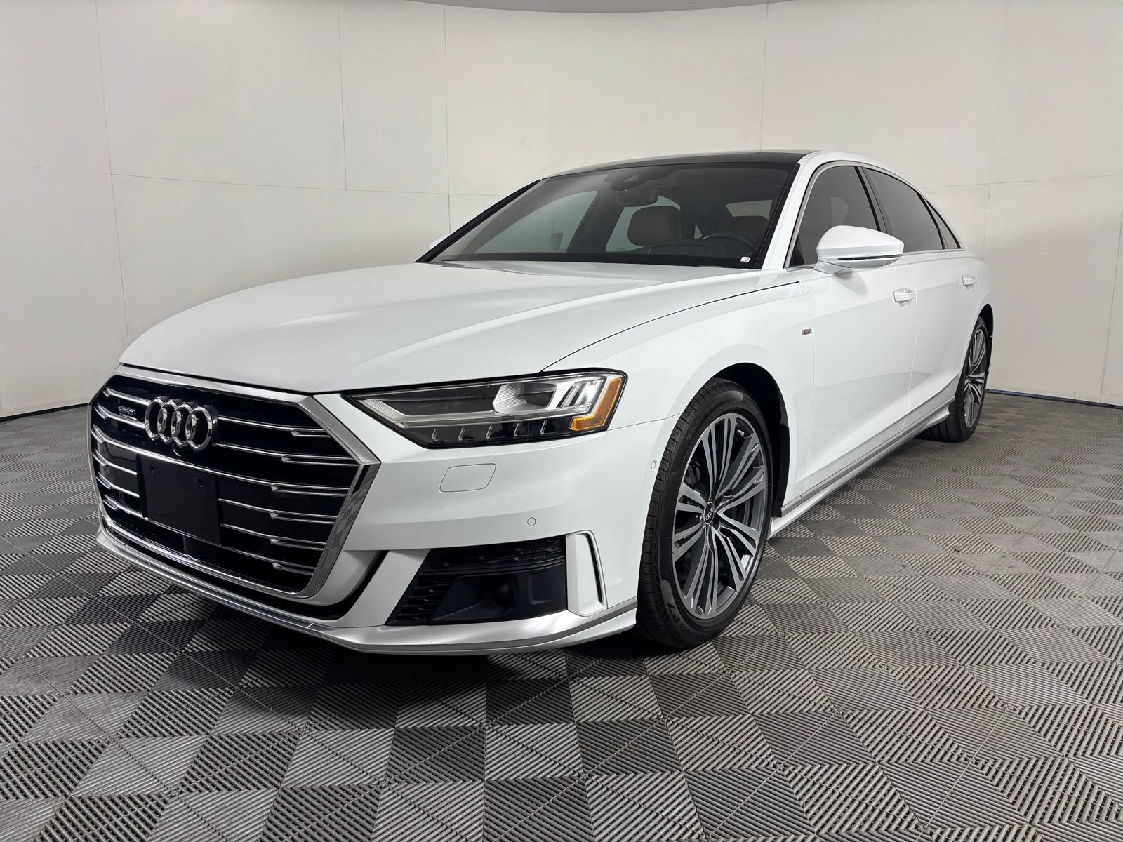 Used 2021 Audi A8 L 4.0T AWD/4WD image 3