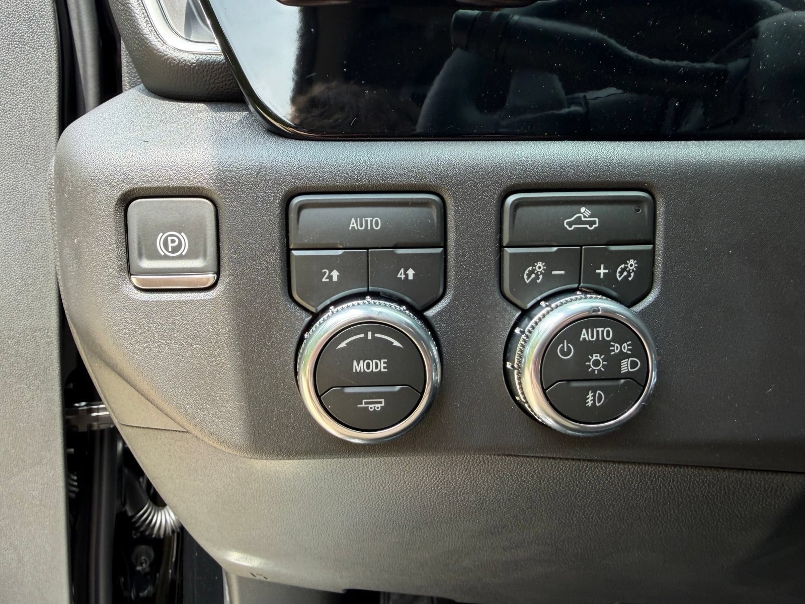 New 2026 GMC Sierra 1500 Elevation w/ Preferred Package AWD/4WD image 14