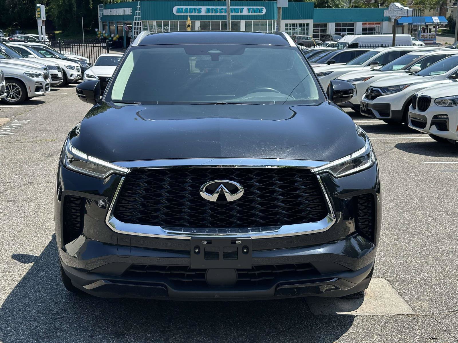 Used 2023 INFINITI QX60 Luxe w/ Cargo Package AWD/4WD image 8