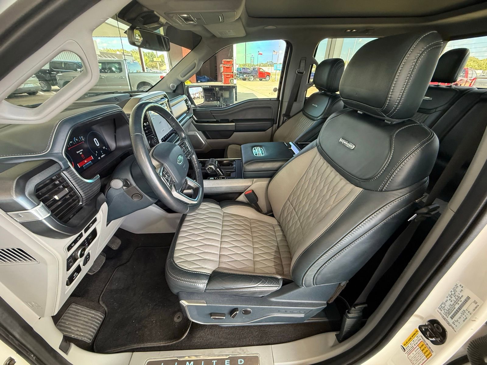 Used 2023 Ford F150 Limited image 16