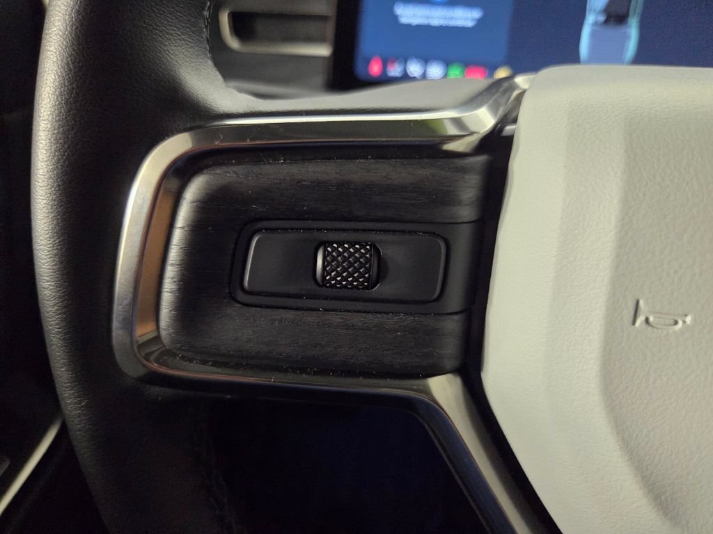 Used 2025 Rivian R1T Adventure AWD/4WD image 18
