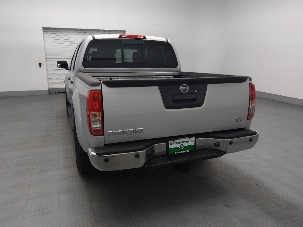 Used 2015 Nissan Frontier SV w/ SV Value Truck Package RWD image 6