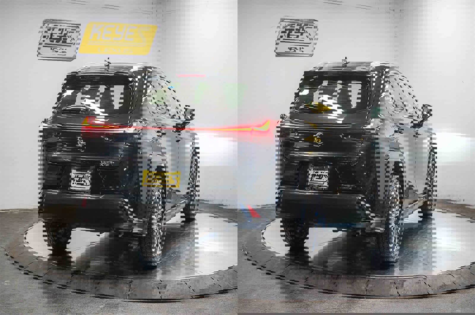 Used 2024 Lexus UX 250h FWD image 4